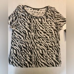 Notations size large shirt